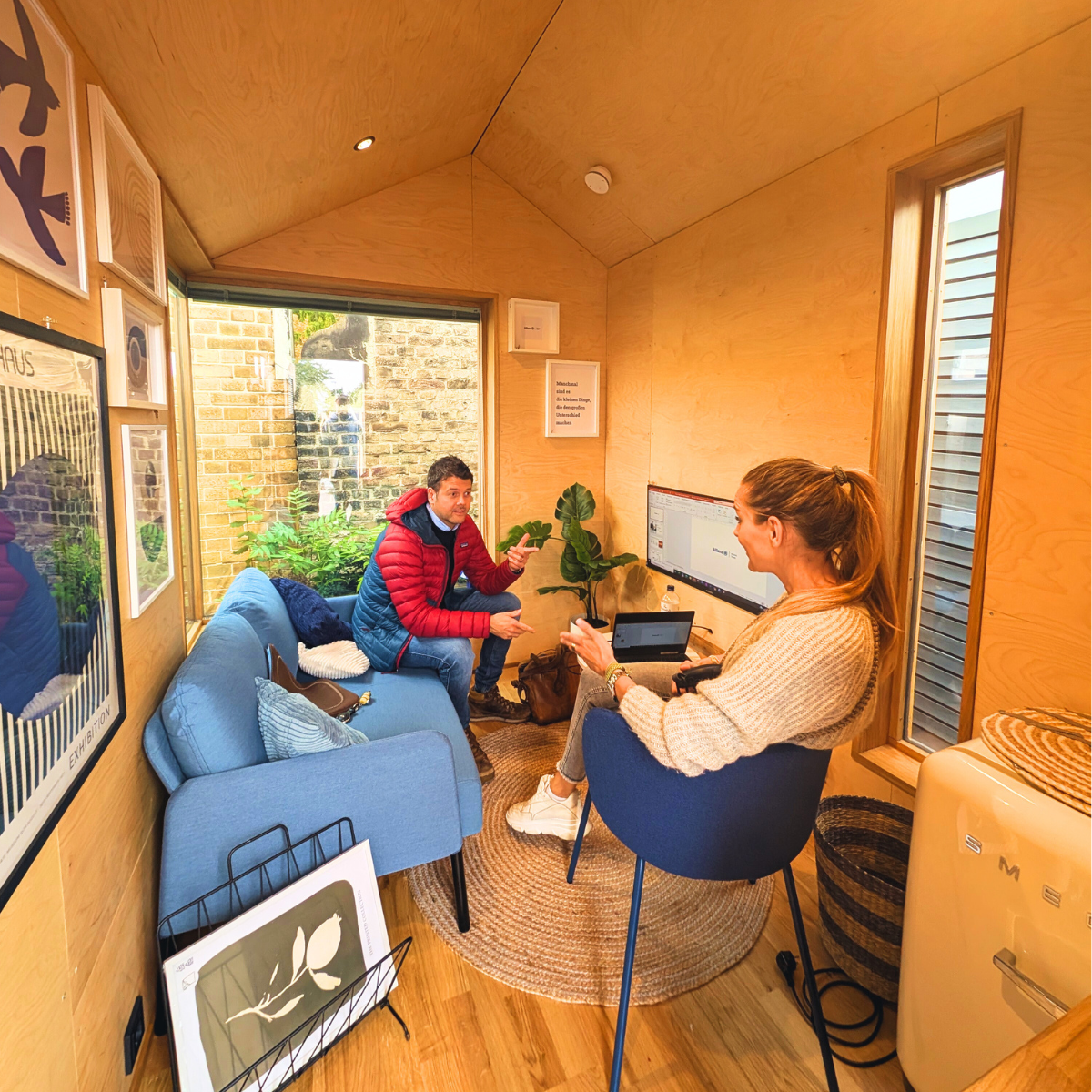 Allianz Roadshow Lounge