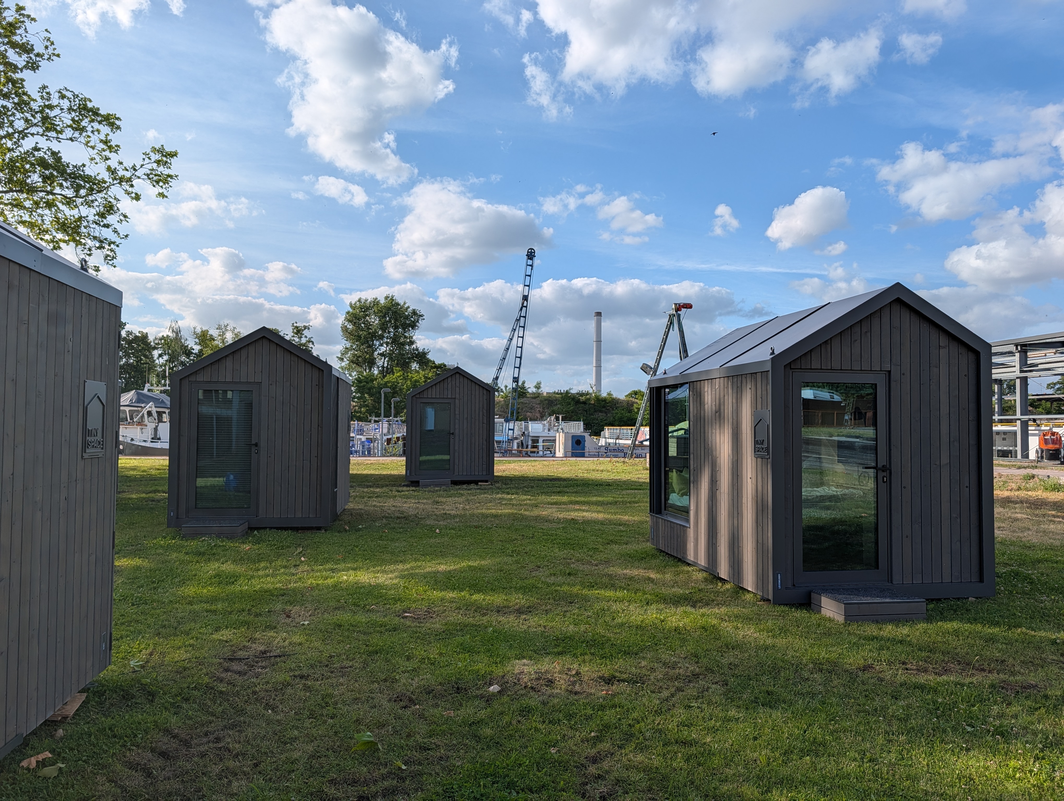 TINY Sleep cabins with an open sky, Funkhaus Berlin